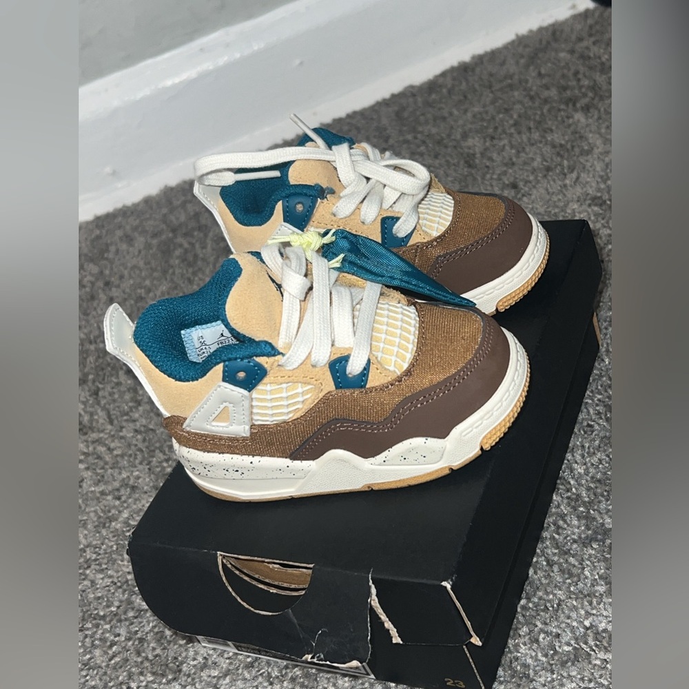 5C Jordan 4’s